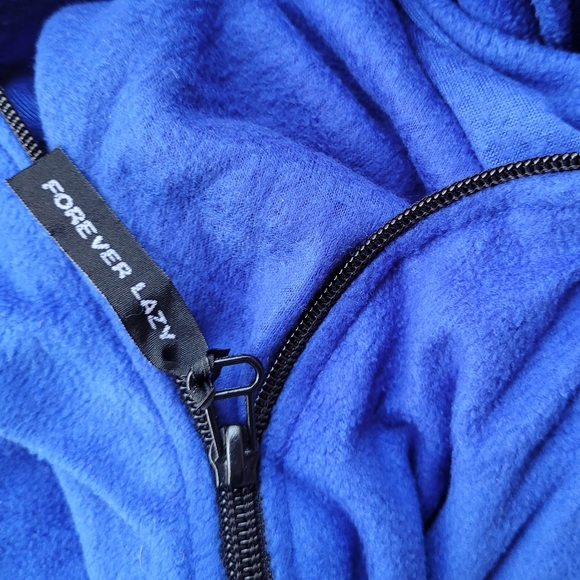 Forever Lazy Unisex onesie with hood & pockets & open feet - Picture 4 of 11